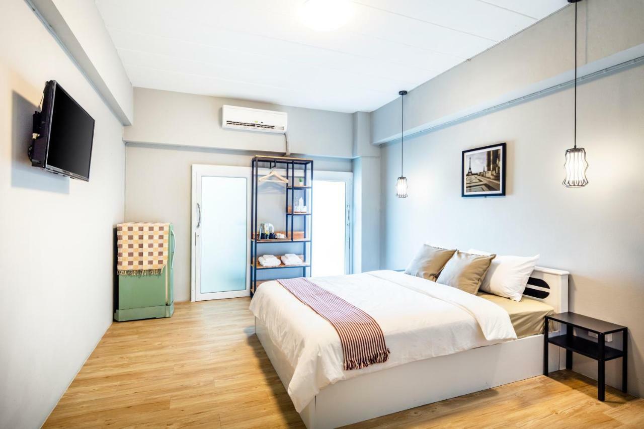 Penyos Service Apartment Bangkok Exterior photo
