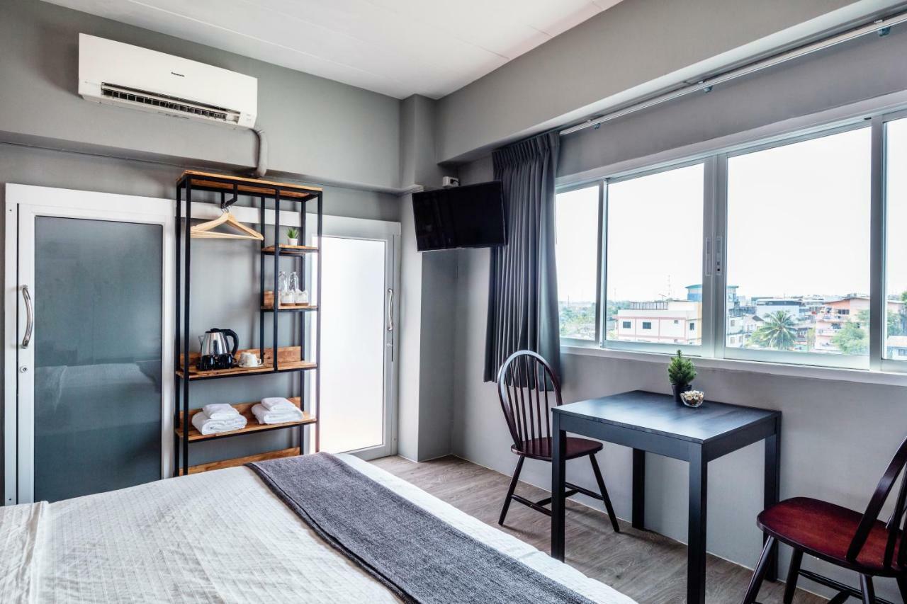 Penyos Service Apartment Bangkok Exterior photo