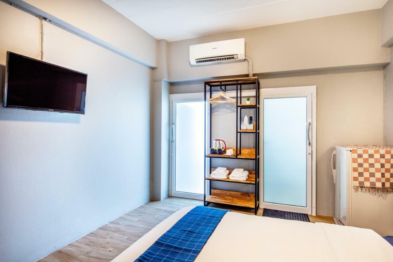 Penyos Service Apartment Bangkok Exterior photo
